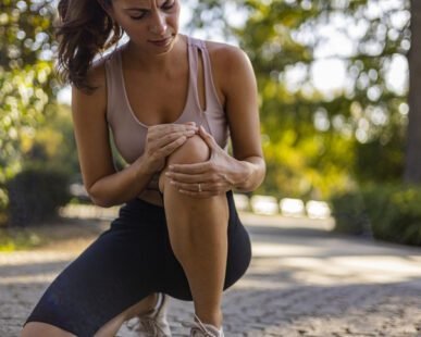 Οίδημα στο γόνατο: Πότε είναι σοβαρό και τι εξετάσεις χρειάζονται;